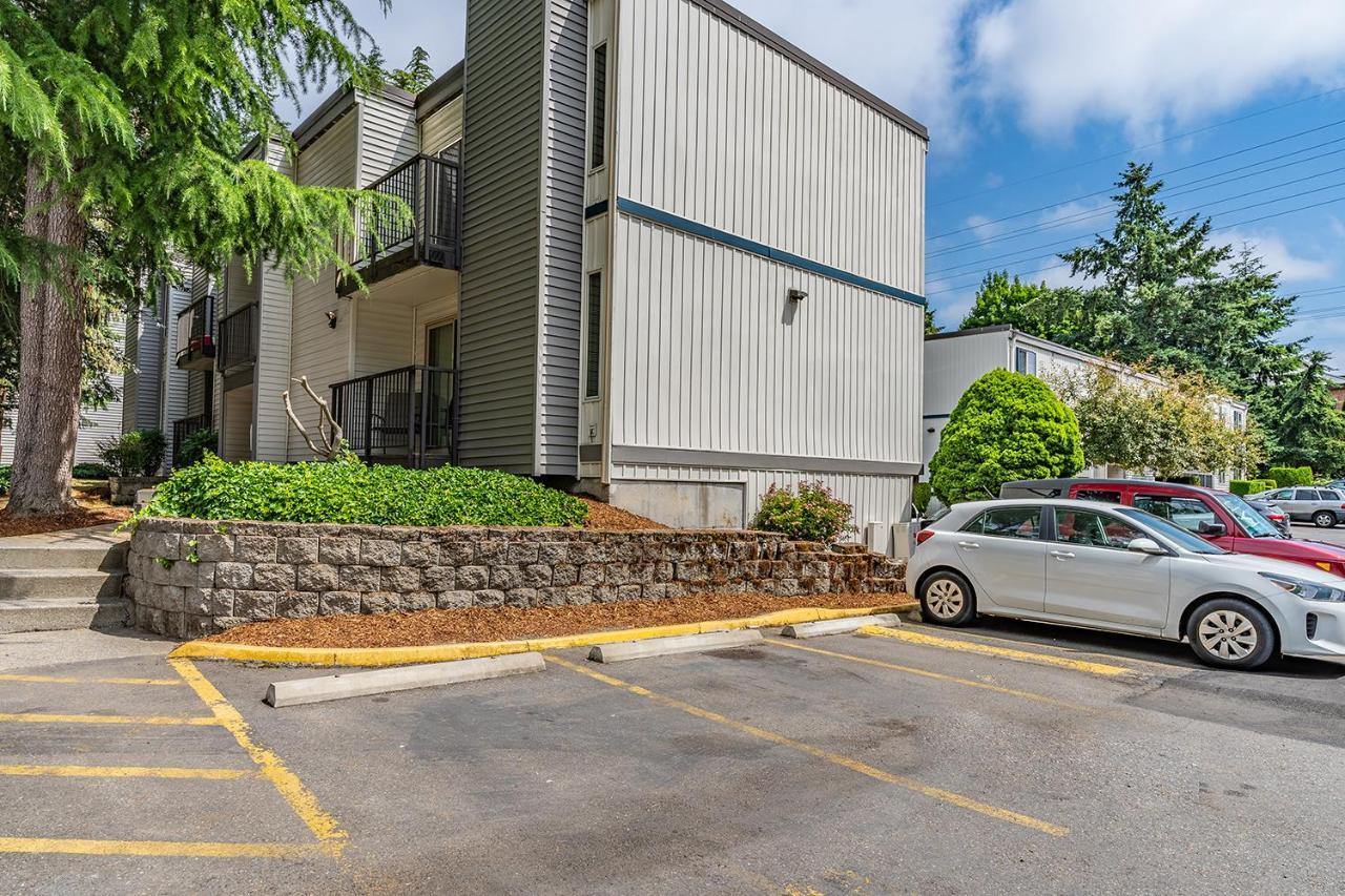 Beautiful And Cozy One Bedroom Apartment -Wifi, Bbq, Patio, Dog Park, Close To Greenlake And Northgate Seattle Exterior photo